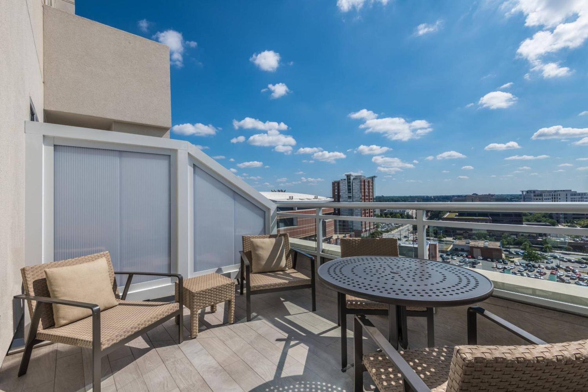 Ac Hotel By Marriott Charlotte City Center Exterior photo